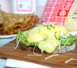 Toast avocat oeuf emmental