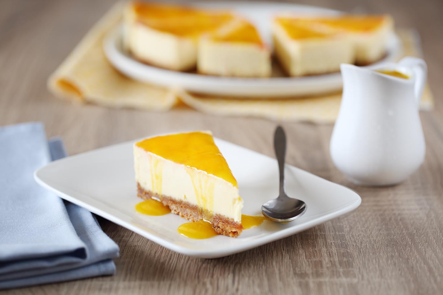 Cheesecake Mangue Sans Cuisson & Son Coulis Fruité - Lilie Bakery