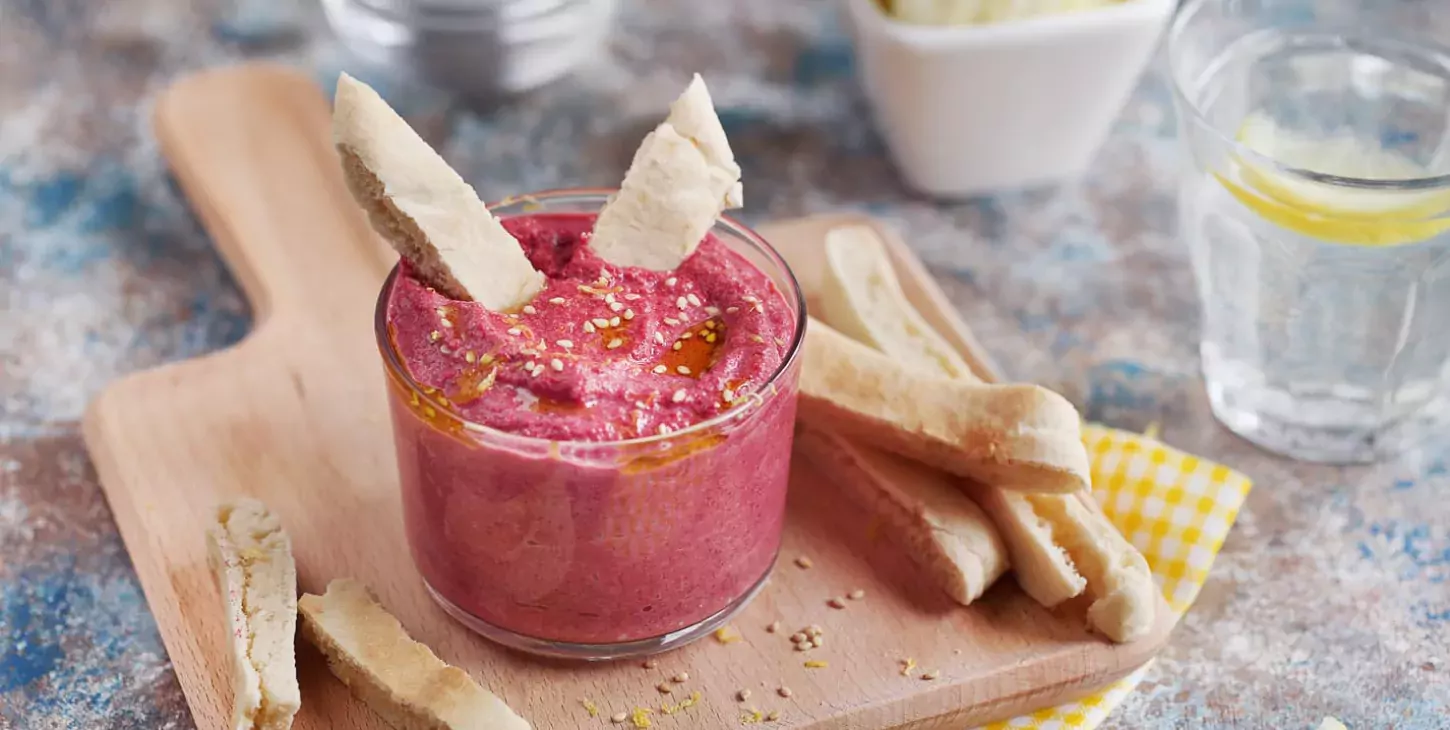 Beetroot hummus