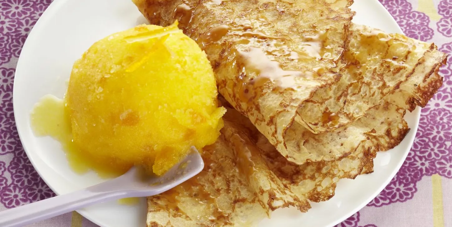 Crêpes caramel et sorbet à l’orange