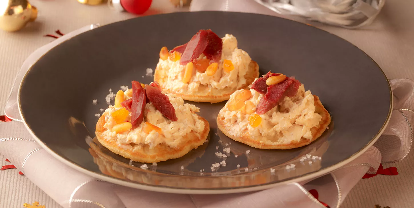 Blinis périgourdins aux gésiers confits et abricots secs