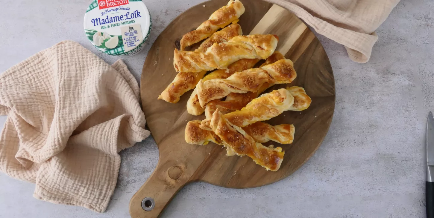 feuilletés apéritifs au fromage fouetté ail & fines herbes Paysan Breton